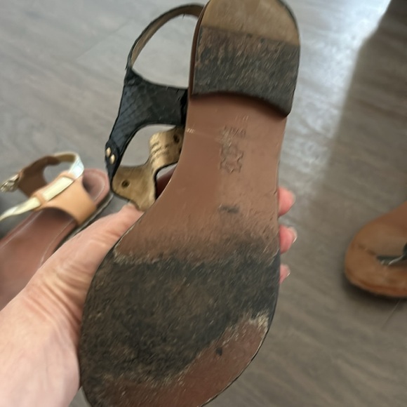 Michael kors bundle. 3 pairs. All leather. - Picture 10 of 12